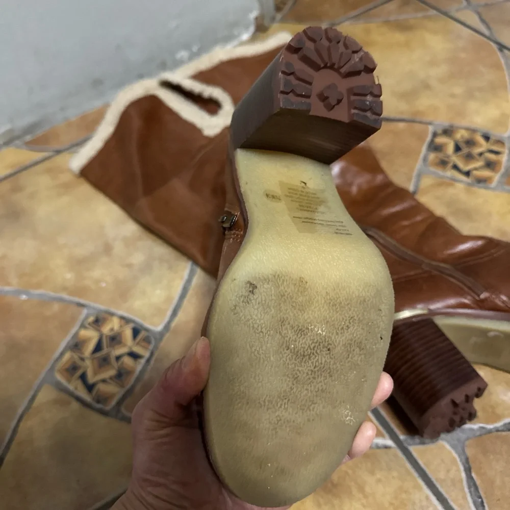 Vince Camuto “VC Gambrel” Brown upper Leather boots - Picture 5 of 5